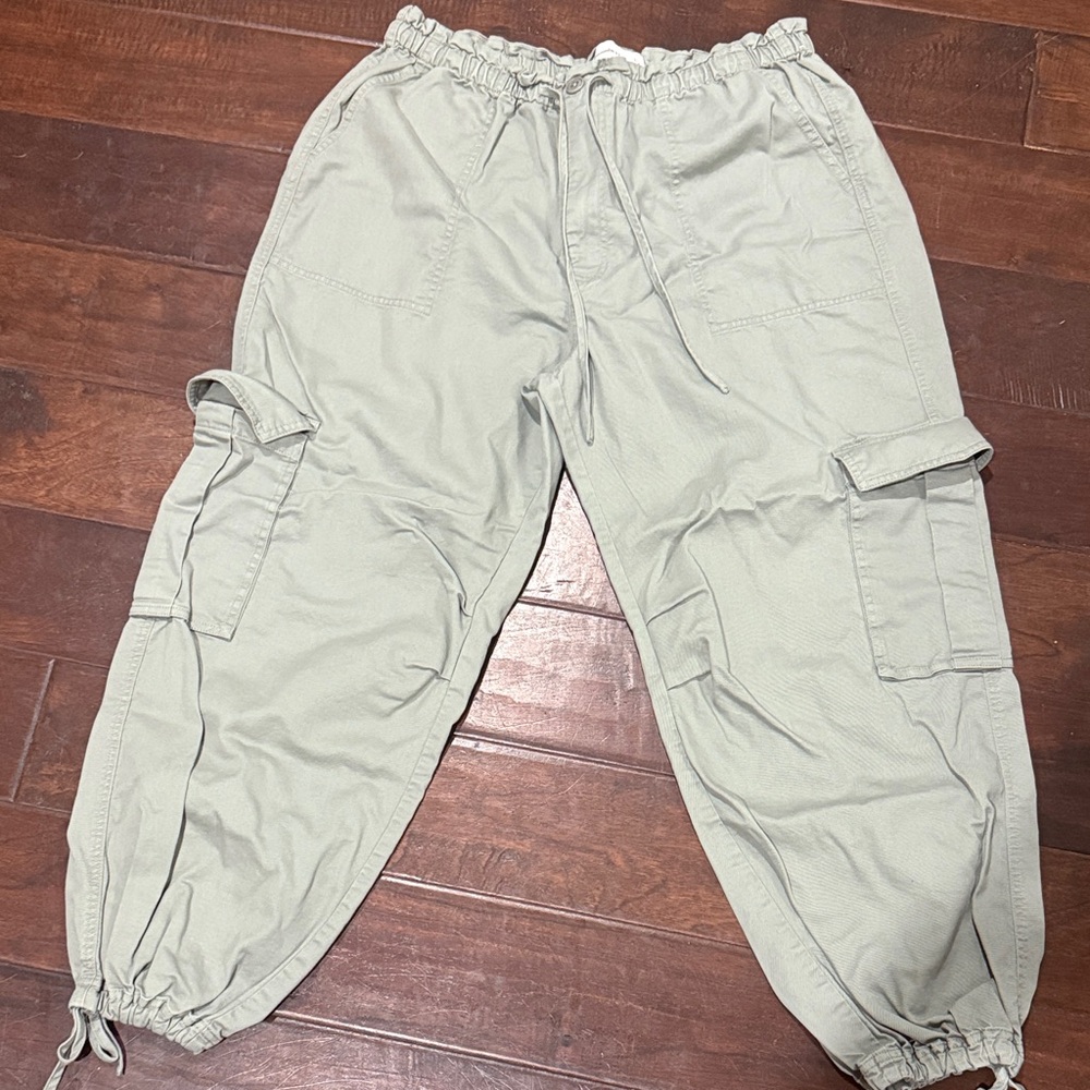 Abercrombie & Fitch Sage/olive Green cargo pants